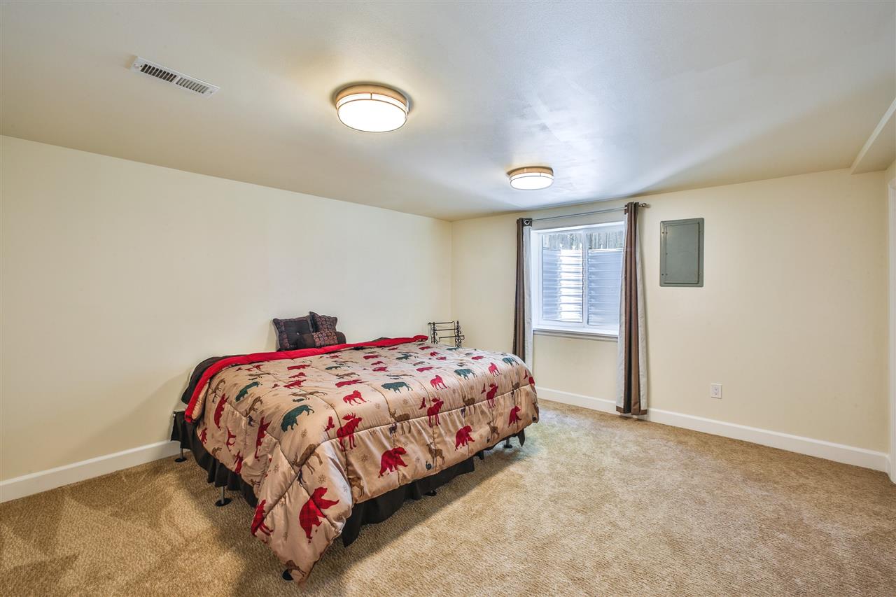 4305 East Lane Park Road Mead, WA 99021 - Photo 17 of 20