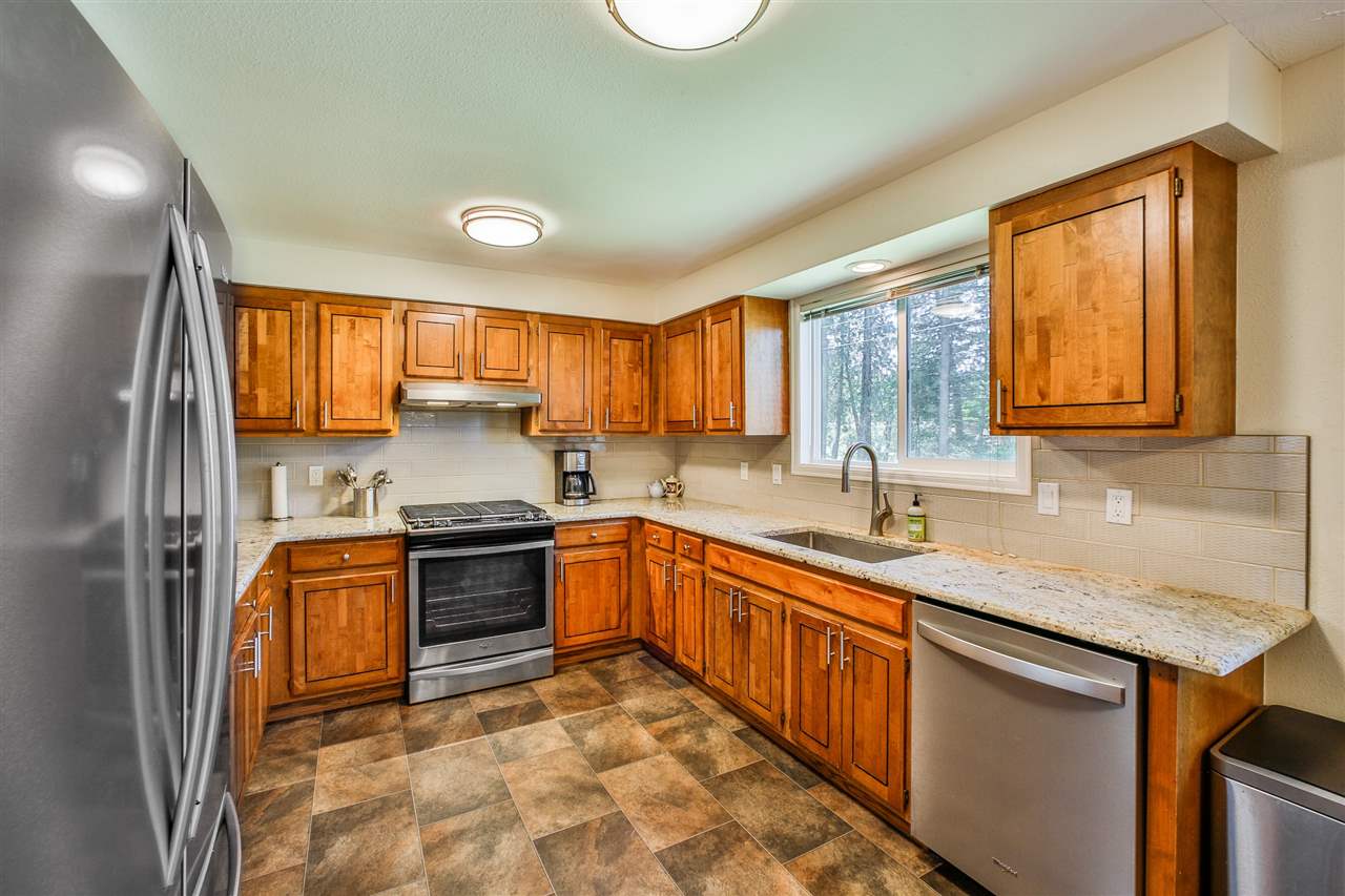4305 East Lane Park Road Mead, WA 99021 - Photo 5 of 20