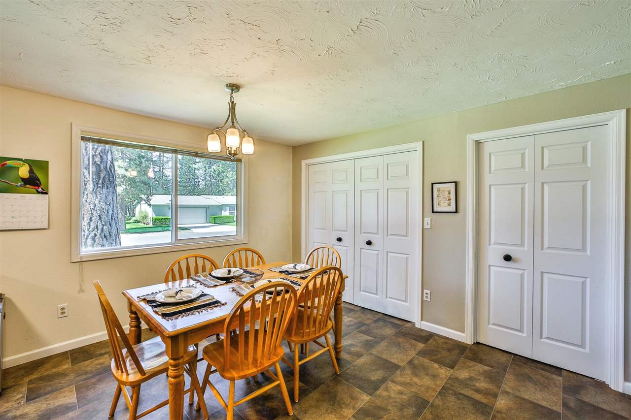4305 East Lane Park Road Mead, WA 99021 - Photo 7 of 20