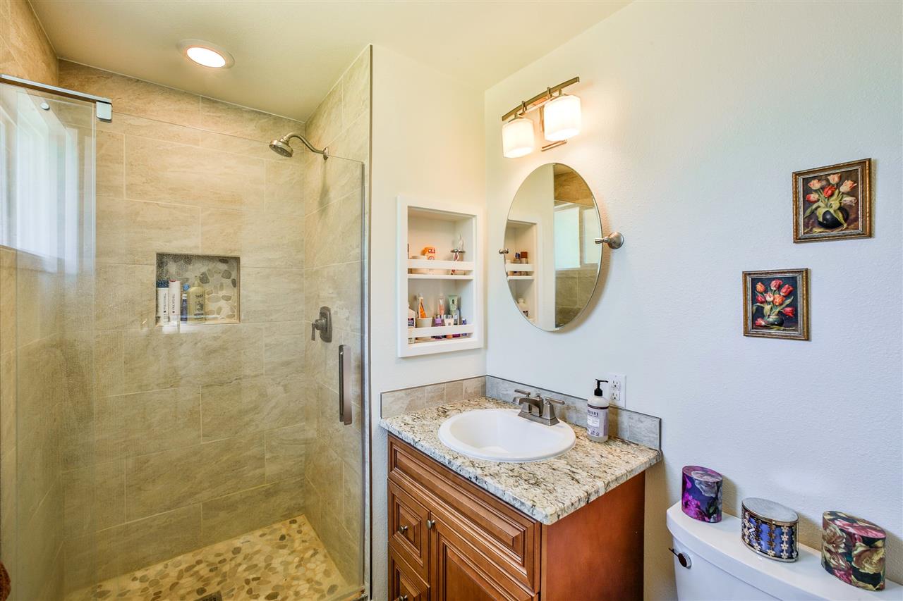 4305 East Lane Park Road Mead, WA 99021 - Photo 9 of 20
