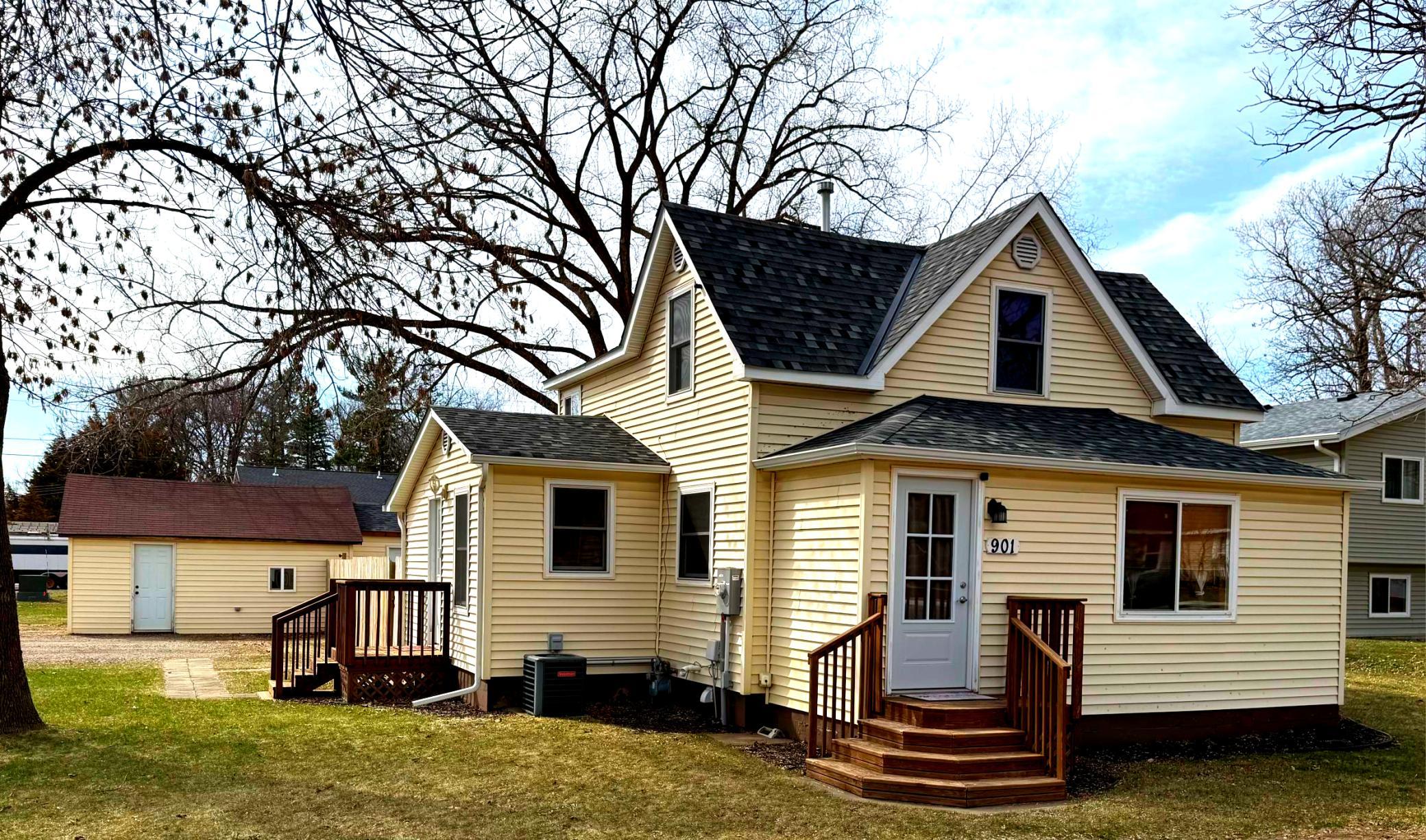 901 7th Avenue North Princeton, MN 55371 - Photo 1 of 1