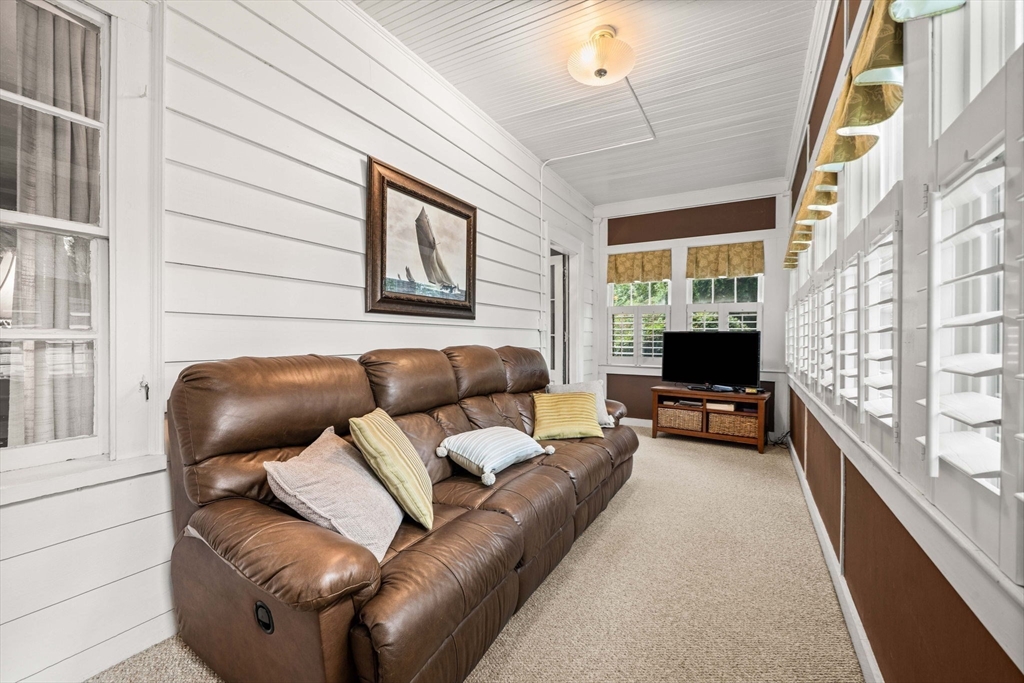 8 Clifton Road Milton, MA 02186 - Photo 11 of 40