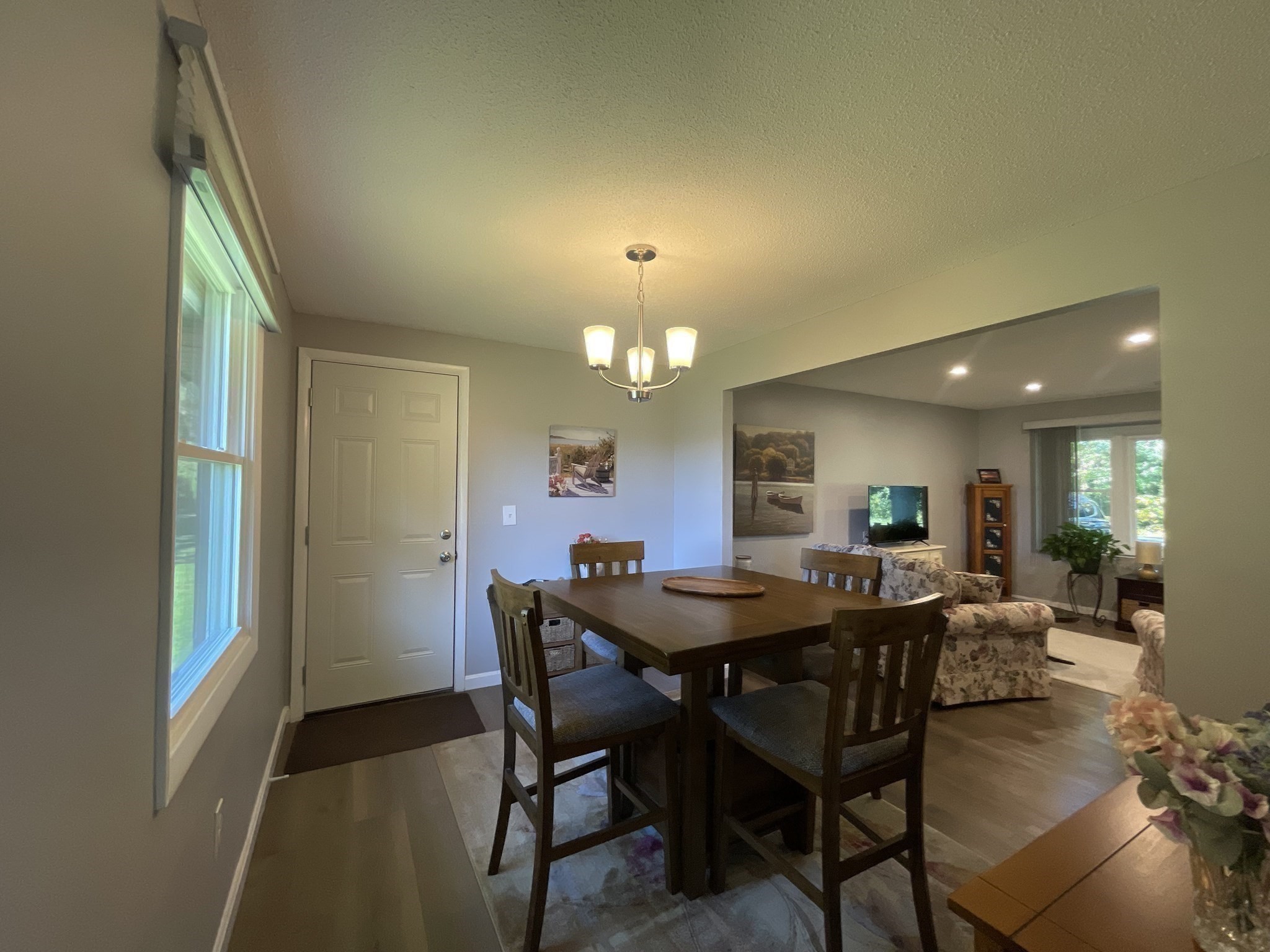 597 Old Warren Road Swansea, MA 02777 - Photo 6 of 11 Gallery Image 6