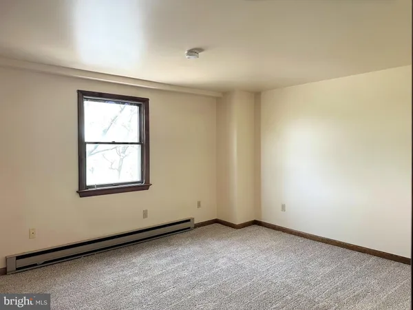 $1,200 | 501 Main Street, Red Hill, PA 18076