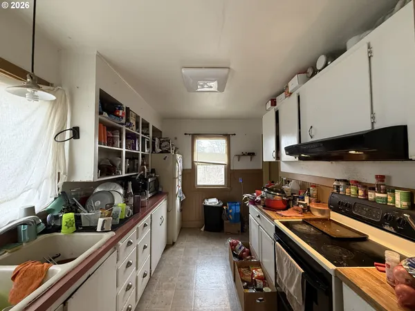 $215,000 | 521 East Ridgeway Avenue, Hermiston, OR 97838