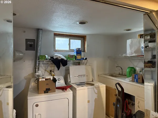 $215,000 | 521 East Ridgeway Avenue, Hermiston, OR 97838