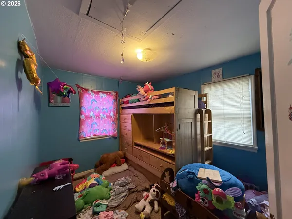 $215,000 | 521 East Ridgeway Avenue, Hermiston, OR 97838