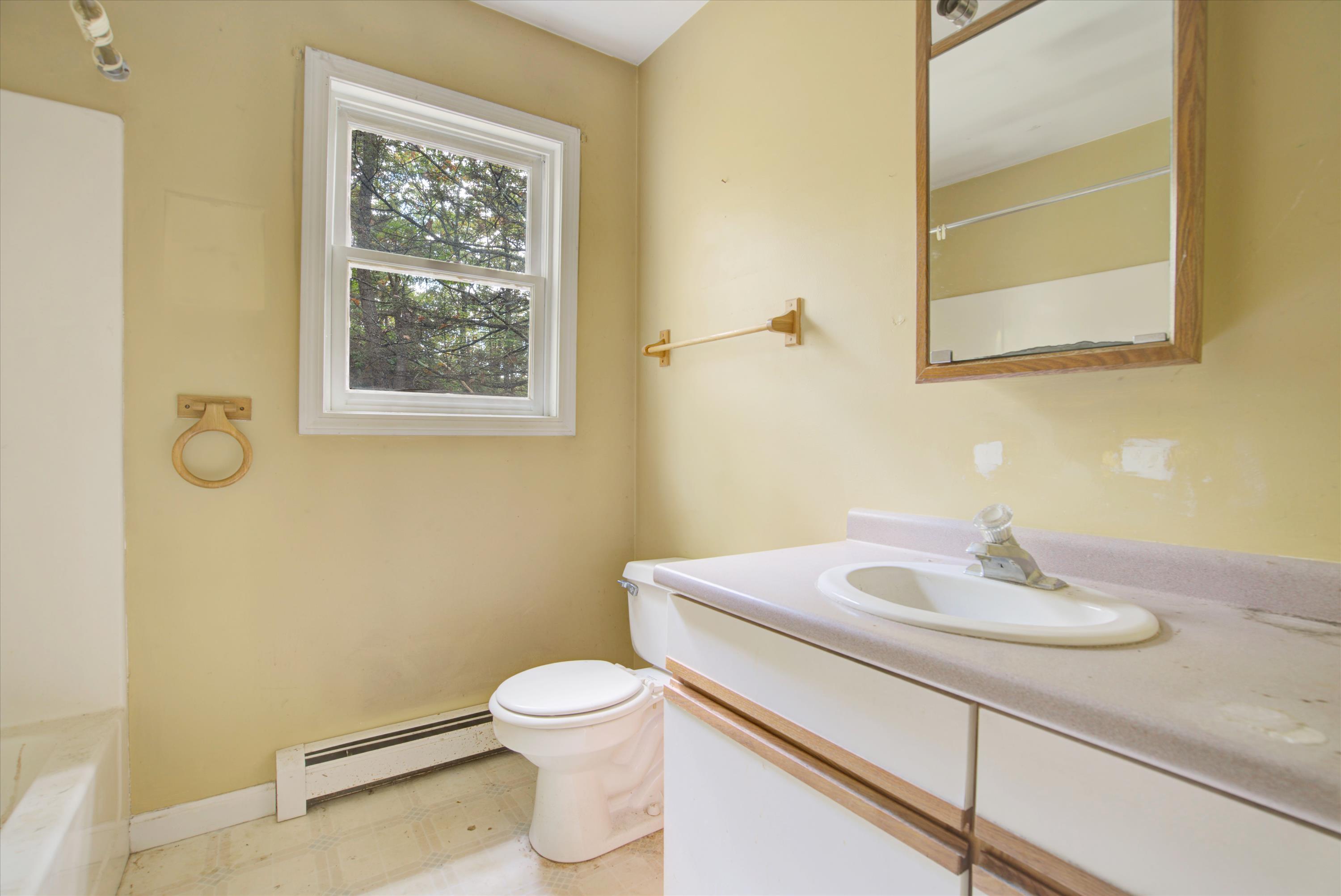 49 Greenleaf Parsons Road Cape Neddick, ME 03902 - Photo 10 of 18 DSC08800_1_2
