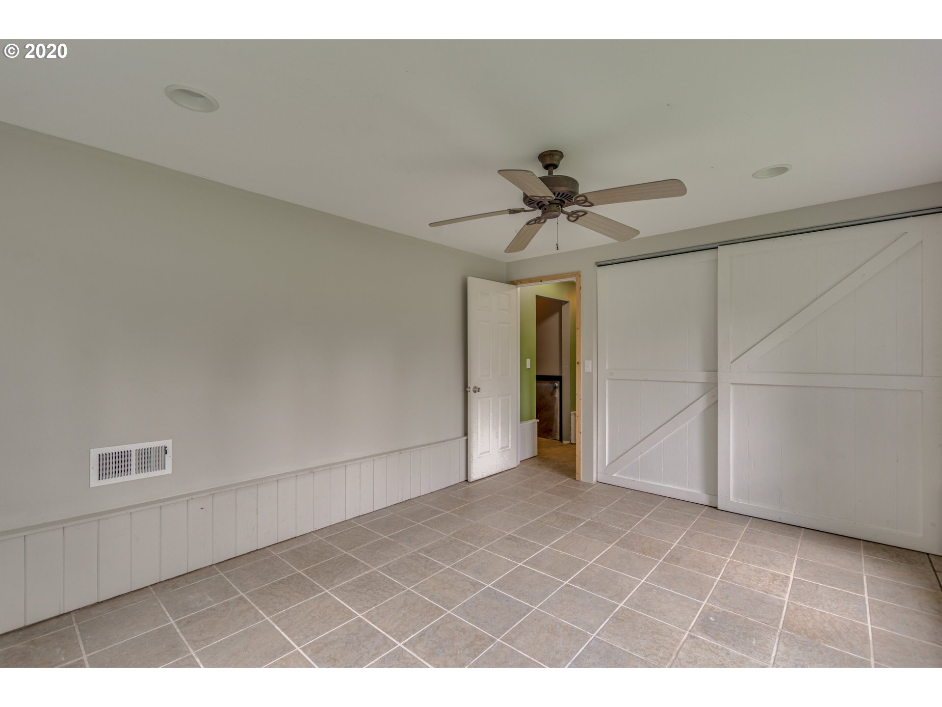 8767 Southeast Bull Run Road Corbett, OR 97019 - Photo 25 of 32 a view of an empty room