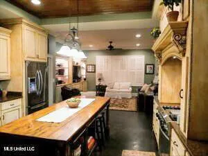 $399,500 | 406 Bullock Circle, Richland, MS 39218