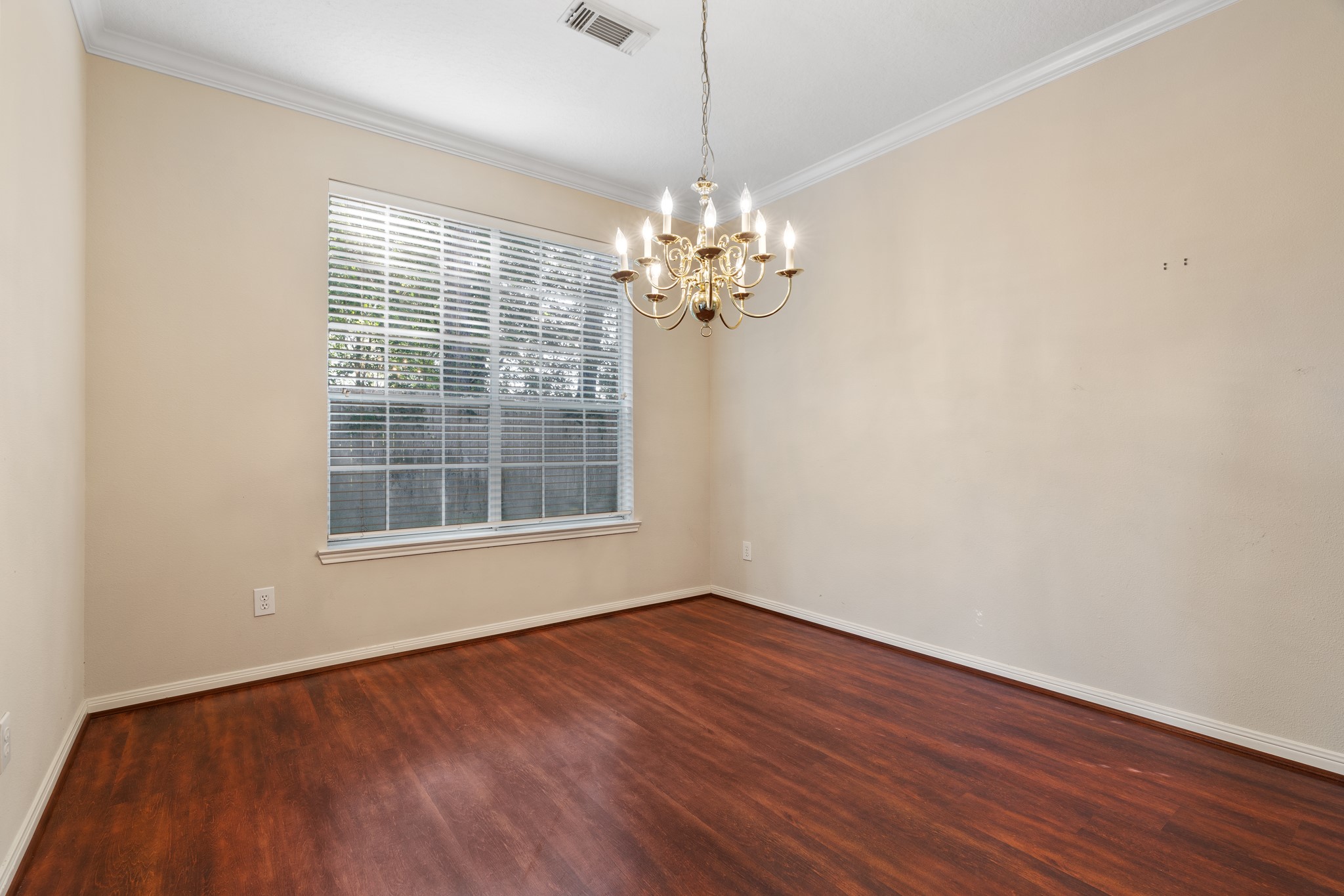 14420 Walters Road, Unit 20 Houston, TX 77014 - Photo 4 of 27 Formal Dining