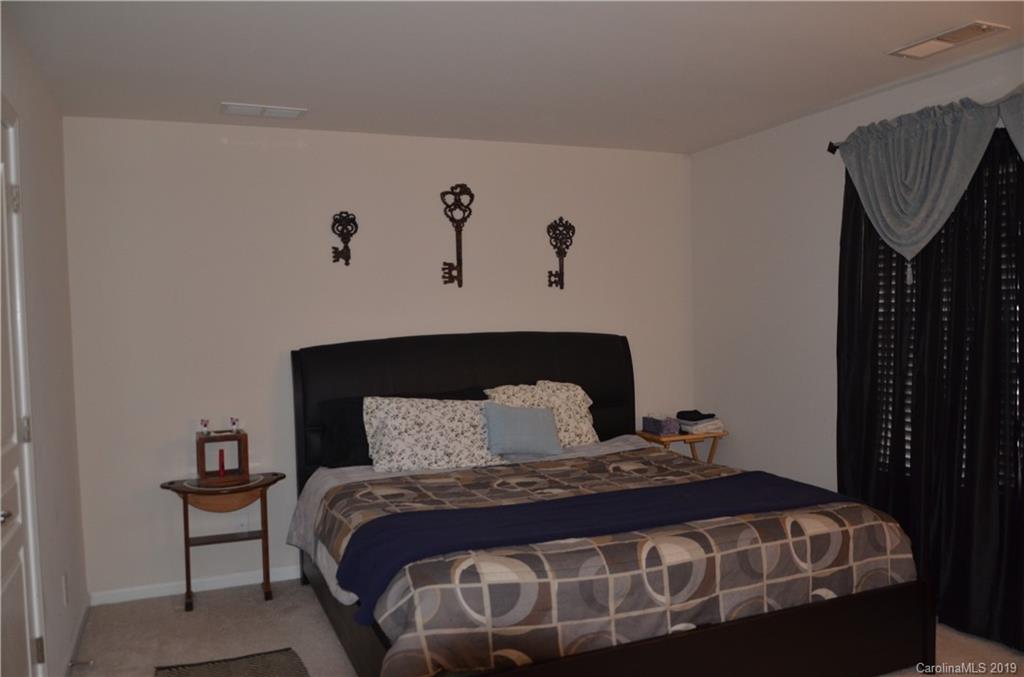 6419 Ridgeview Commons Drive Charlotte, NC 28269 - Photo 15 of 18 Gallery Image 15