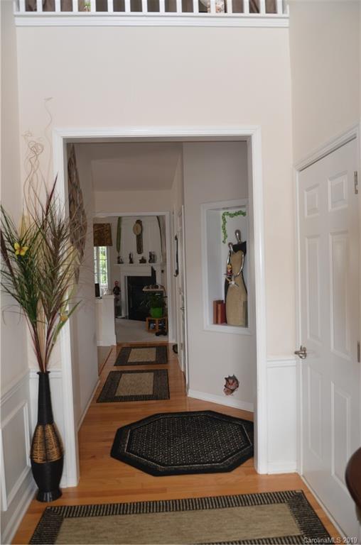 6419 Ridgeview Commons Drive Charlotte, NC 28269 - Photo 3 of 18 Gallery Image 3