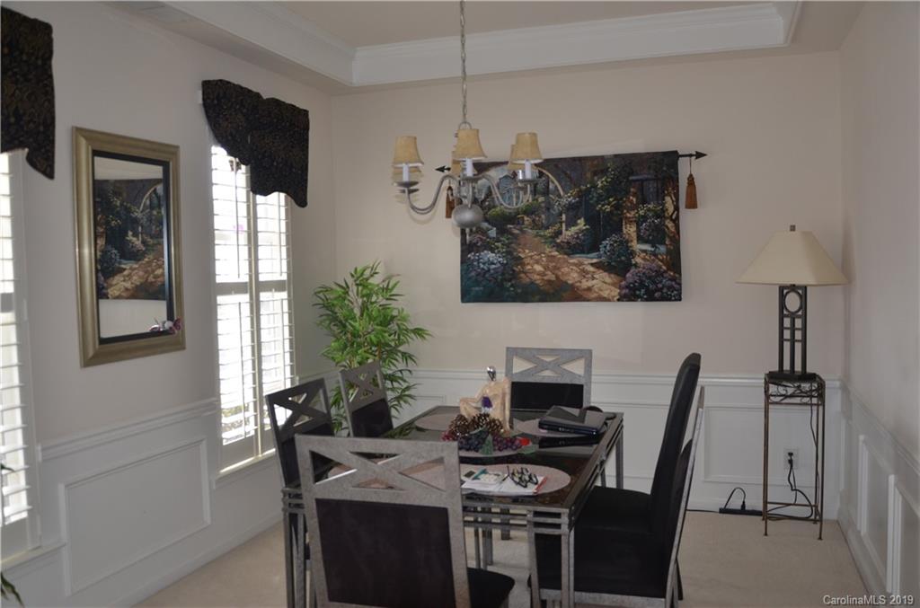 6419 Ridgeview Commons Drive Charlotte, NC 28269 - Photo 4 of 18 Gallery Image 4