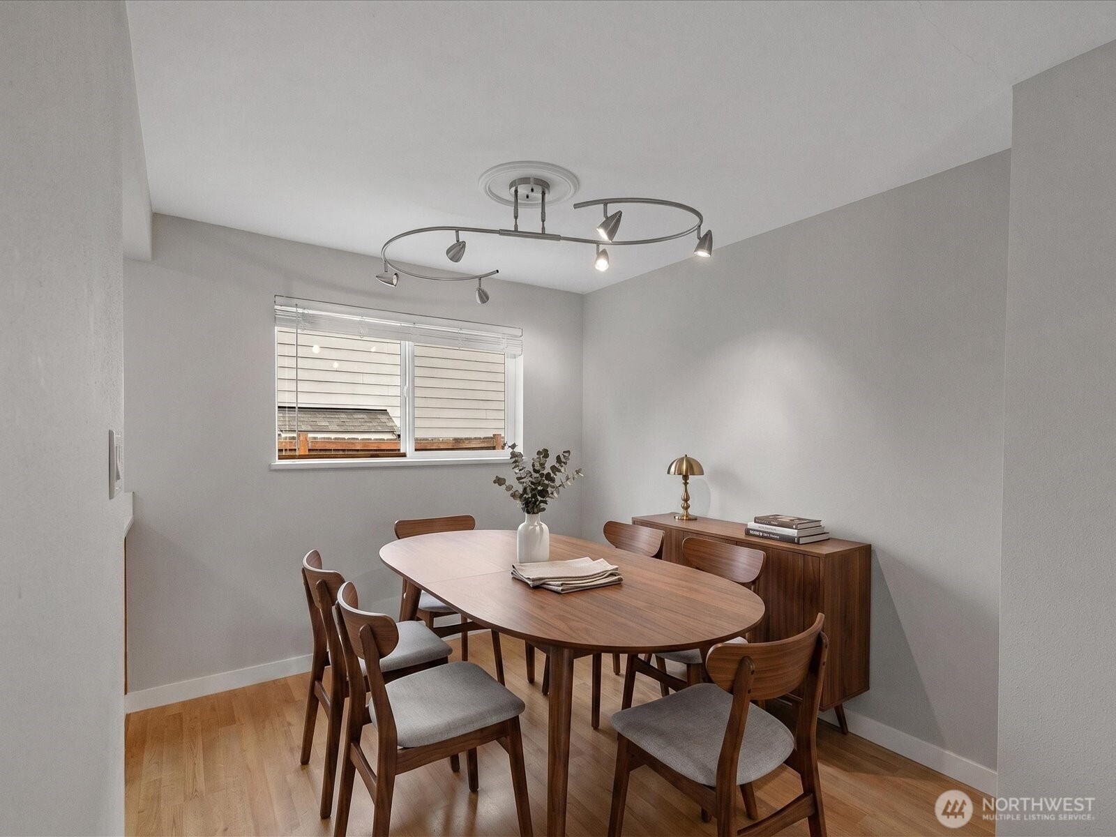 7631 201st Street Southwest Edmonds, WA 98026 - Photo 15 of 34
