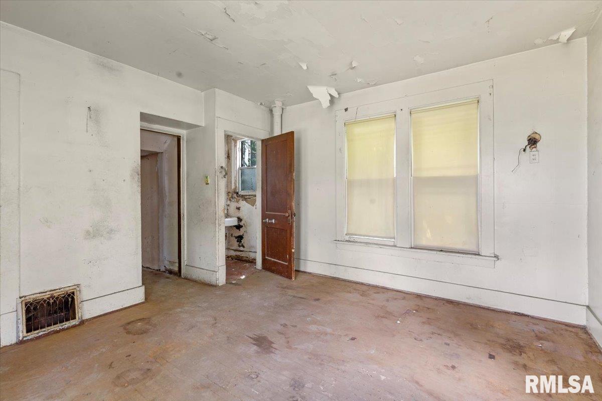 1631 South College Street Springfield, IL 62704 - Photo 18 of 32