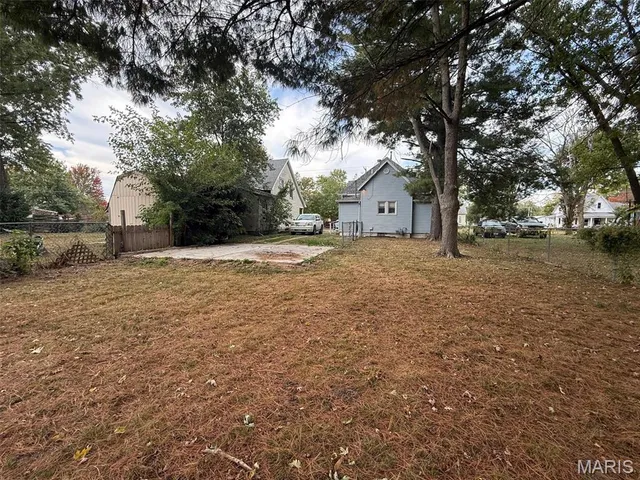 $54,000 | 804 North Main Street, St. Elmo, IL 62458