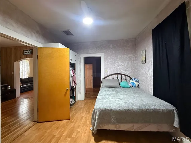 $54,000 | 804 North Main Street, St. Elmo, IL 62458