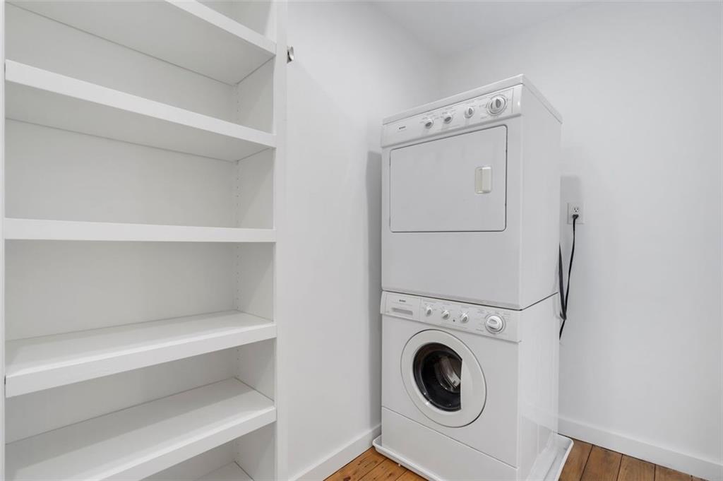 322 Peters Street Southwest, Unit 2 Atlanta, GA 30313 - Photo 32 of 58 a utility room with dryer and washer
