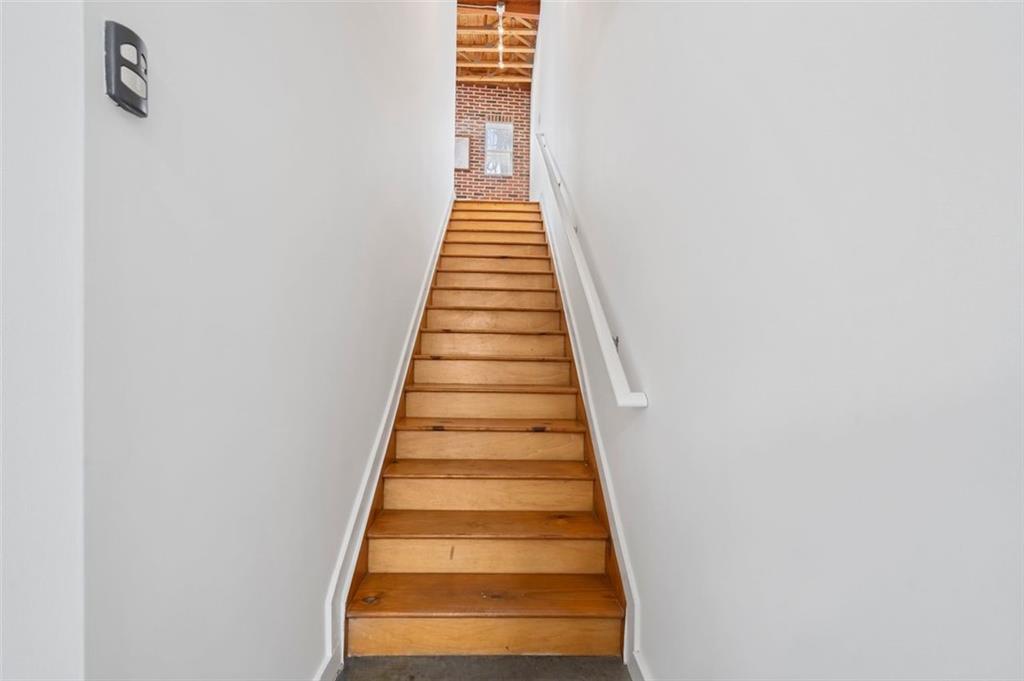 322 Peters Street Southwest, Unit 2 Atlanta, GA 30313 - Photo 35 of 58 a view of entryway