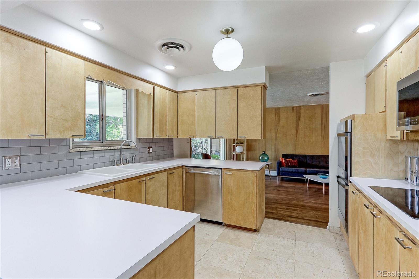 3375 Zephyr Court Wheat Ridge, CO 80033 - Photo 5 of 31 Gallery Image 5