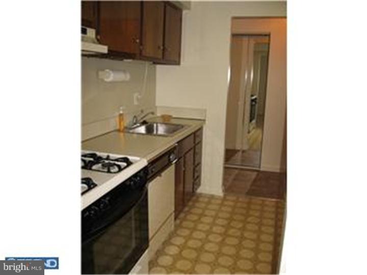 220-8 Echelon Road Voorhees, NJ 08043 - Photo 5 of 16 Kitchen