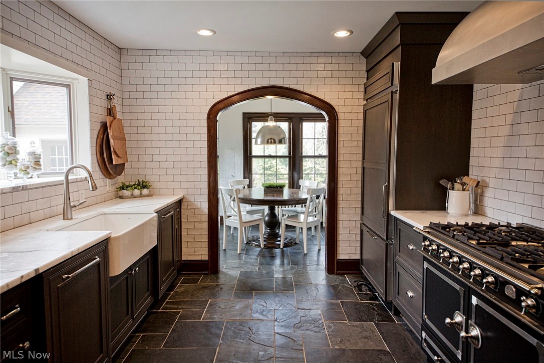 473 Falls Road Chagrin Falls, OH 44022 - Photo 2 of 35 Gallery Image 2