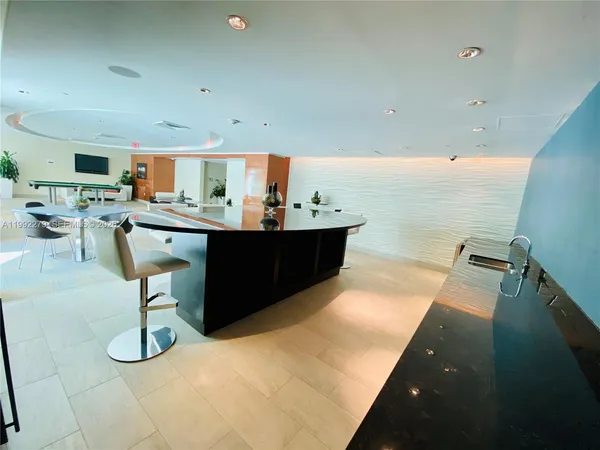 $705,000 | 950 Brickell Bay Drive, Unit 2706, Miami, FL 33131