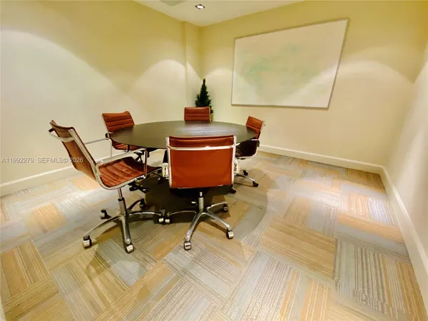 $705,000 | 950 Brickell Bay Drive, Unit 2706, Miami, FL 33131