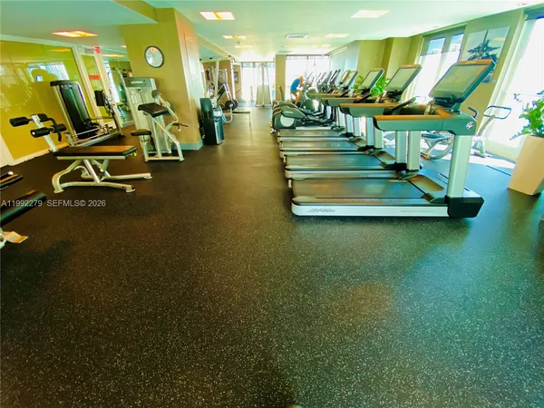 $705,000 | 950 Brickell Bay Drive, Unit 2706, Miami, FL 33131