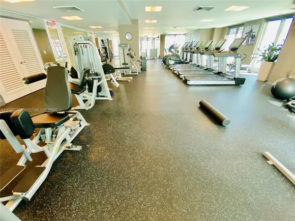 $705,000 | 950 Brickell Bay Drive, Unit 2706, Miami, FL 33131