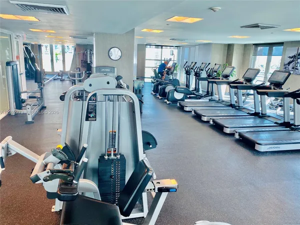 $705,000 | 950 Brickell Bay Drive, Unit 2706, Miami, FL 33131