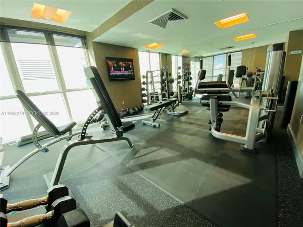 $705,000 | 950 Brickell Bay Drive, Unit 2706, Miami, FL 33131