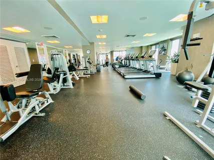 $705,000 | 950 Brickell Bay Drive, Unit 2706, Miami, FL 33131