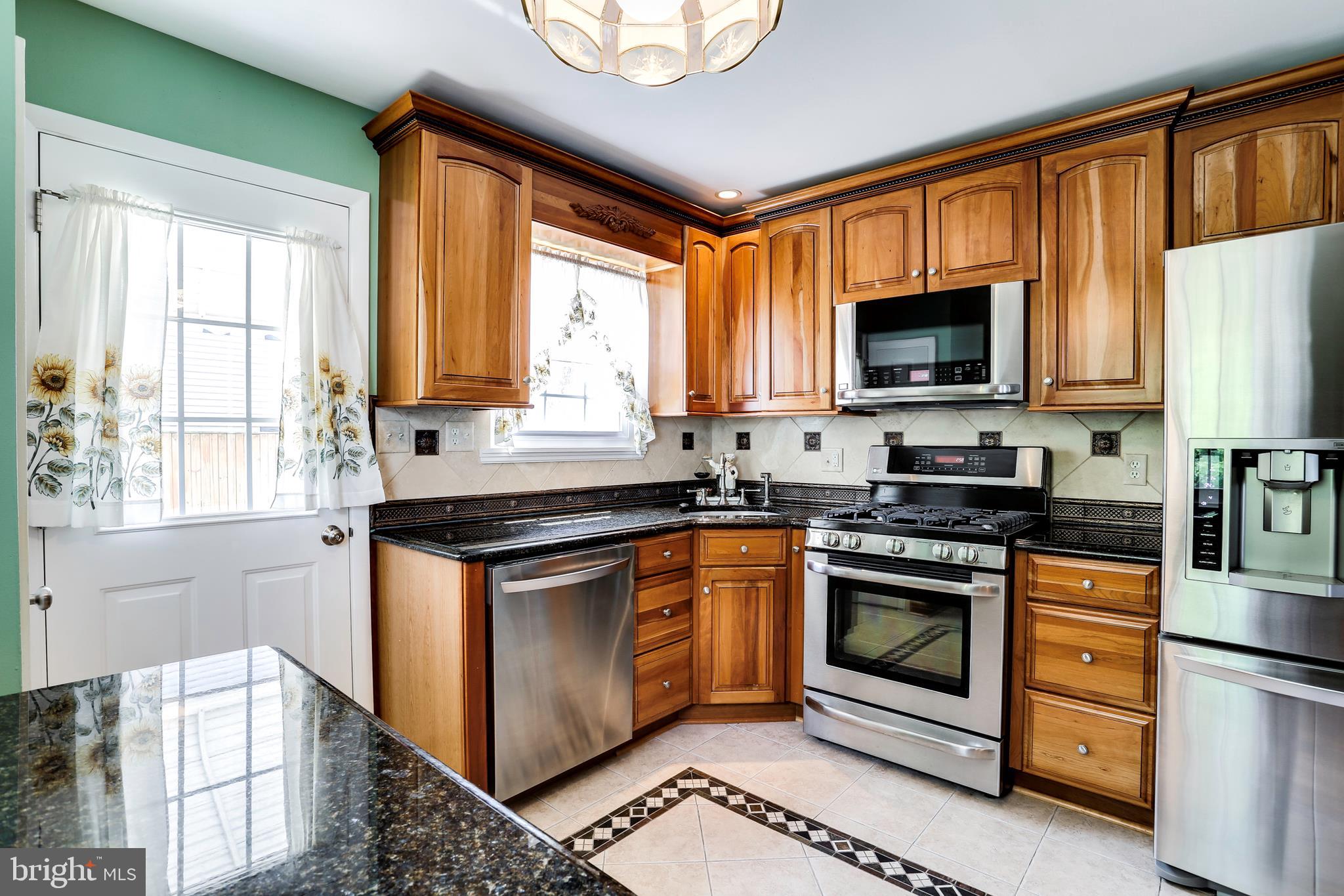 1317 Middleford Road Baltimore, MD 21228 - Photo 10 of 34