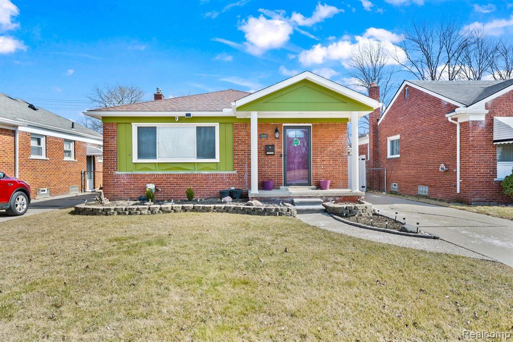 23062 Lexington Avenue Eastpointe, MI 48021 - Photo 1 of 29