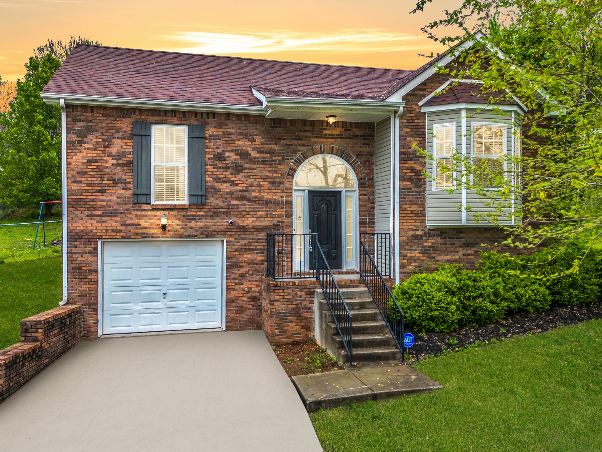 975 Granny White Road Clarksville, TN 37040 - Photo 1 of 43 Gallery Image 1