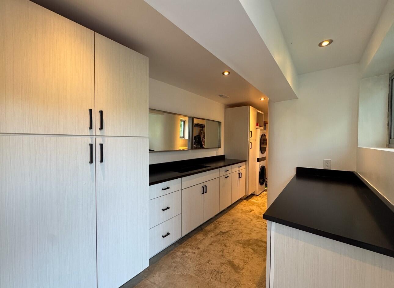 36 Canon View Road Montecito, CA 93108 - Photo 27 of 46 Laundry room