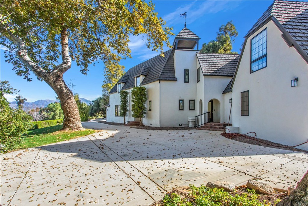 745 West Sunset Drive Redlands, CA 92373 - Photo 7 of 34 a view of a house with a yard