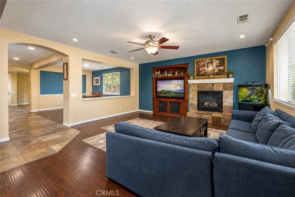 18668 Alderbrook Drive Riverside, CA 92508 - Photo 6 of 20 Gallery Image 6
