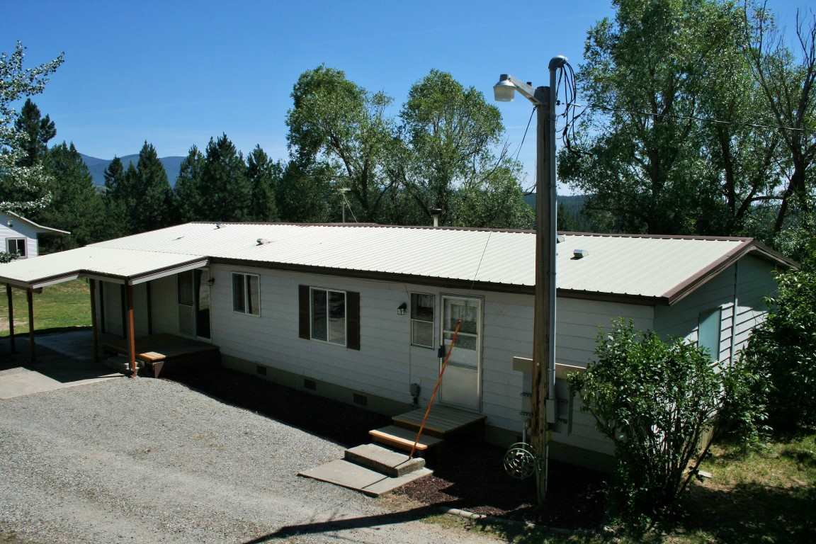 38210 North Madison Road Elk, WA 99009 - Photo 2 of 20