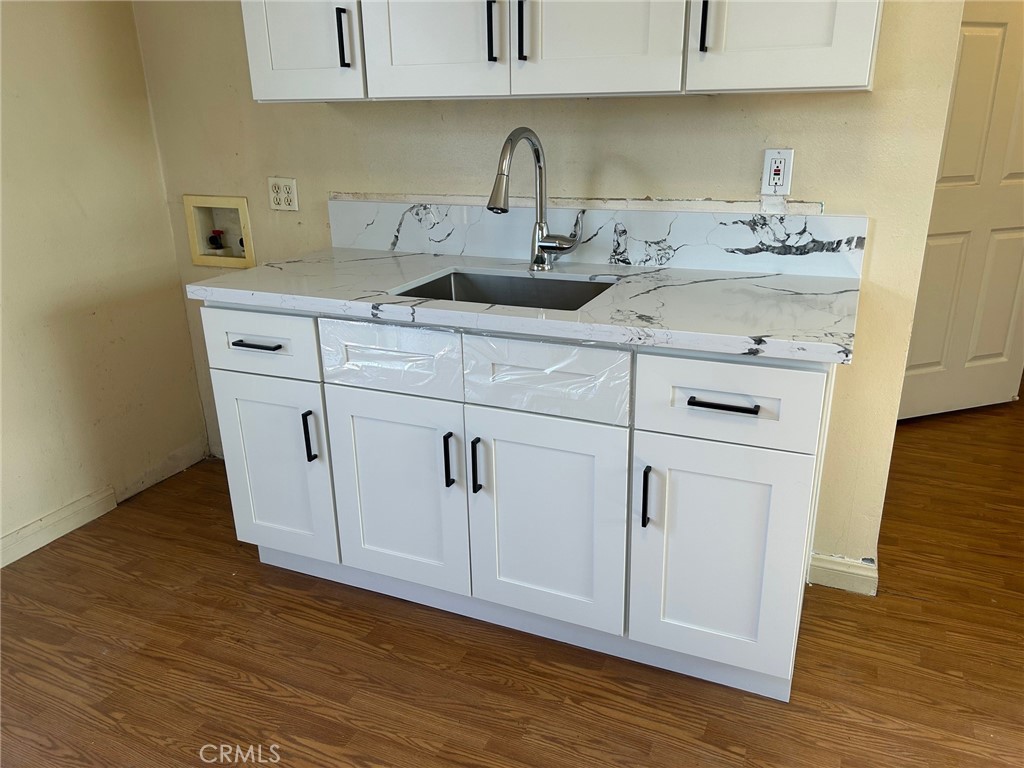 14845 Figueras Road La Mirada, CA 90638 - Photo 4 of 23 New Kitchen Cabinets with New Sink