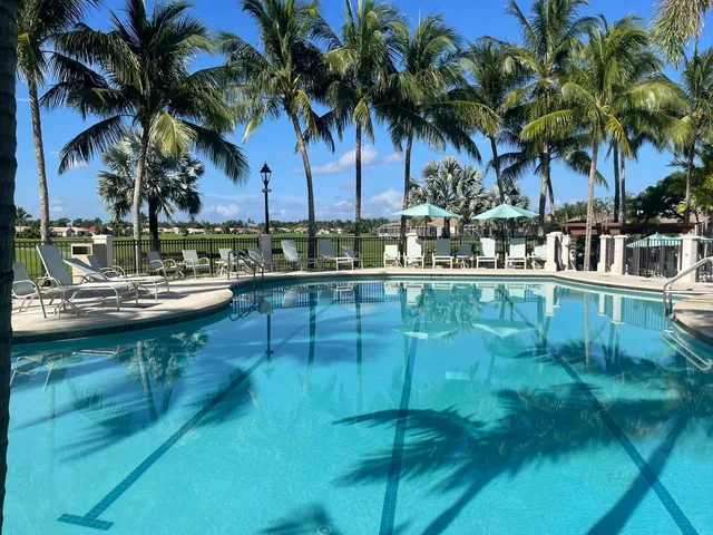 a view of a tennis court