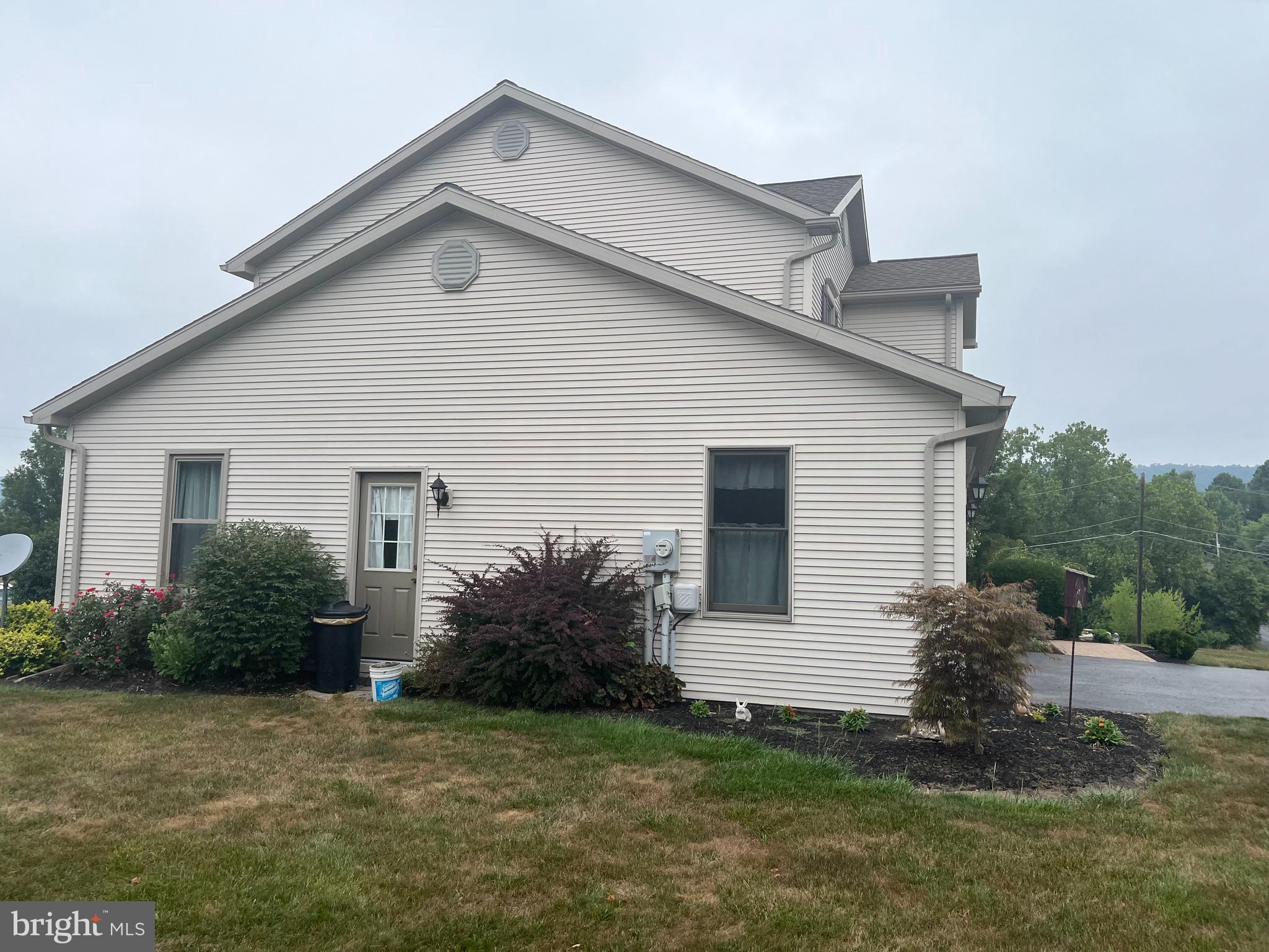 87 Acker Road Newport, PA 17074 - Photo 5 of 28 Southside of the house