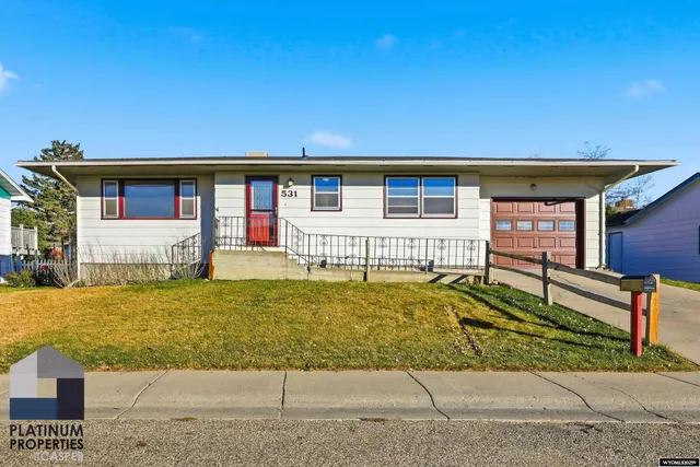 $299,900 | 531 Seminoe Street, Casper, WY 82609