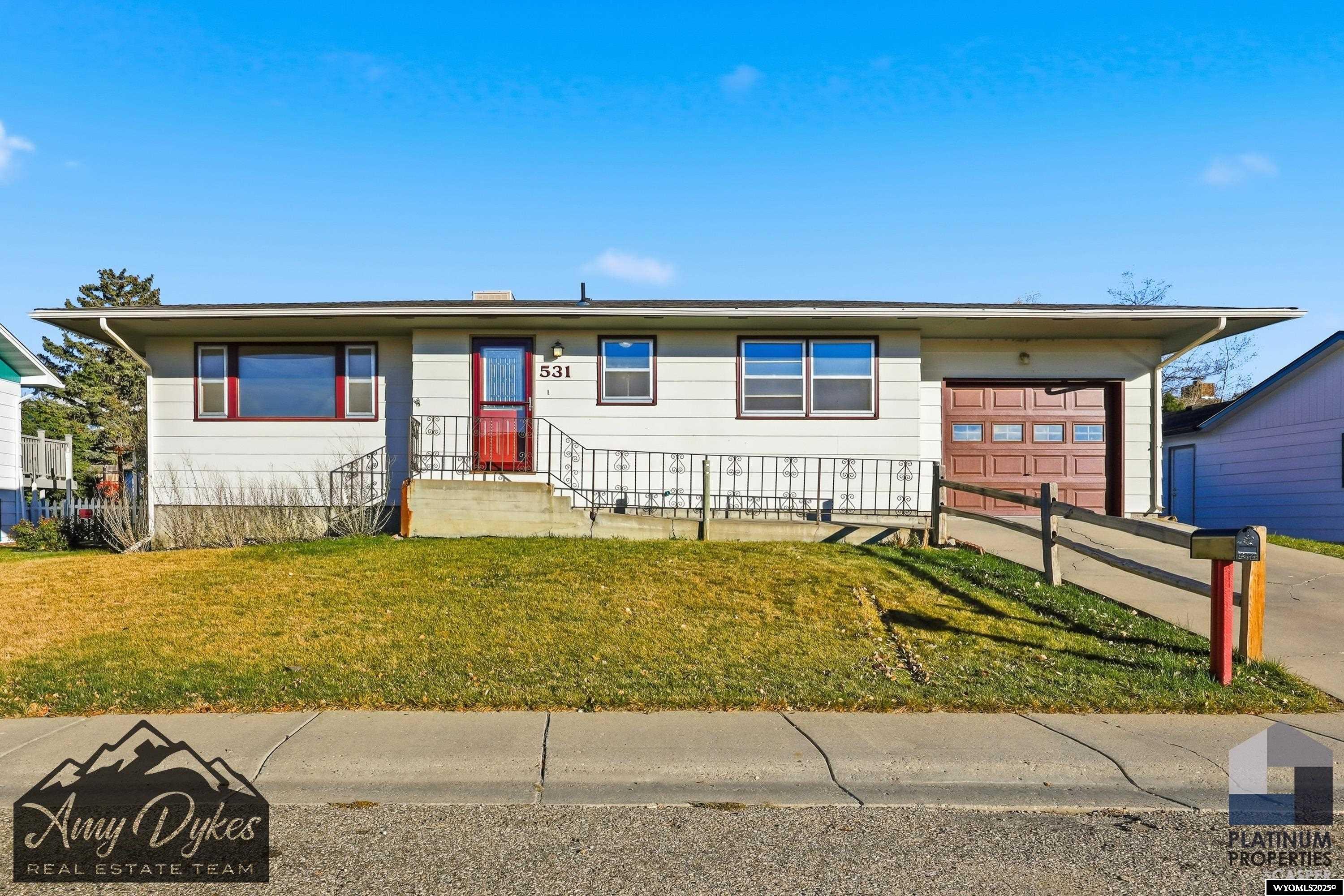 531 Seminoe Street Casper, WY 82609 - Photo 1 of 23