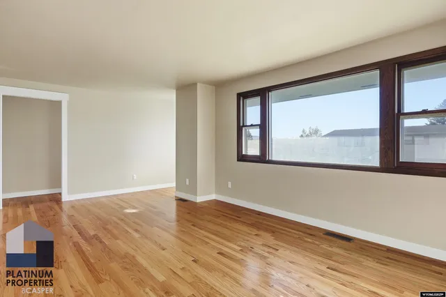 $299,900 | 531 Seminoe Street, Casper, WY 82609