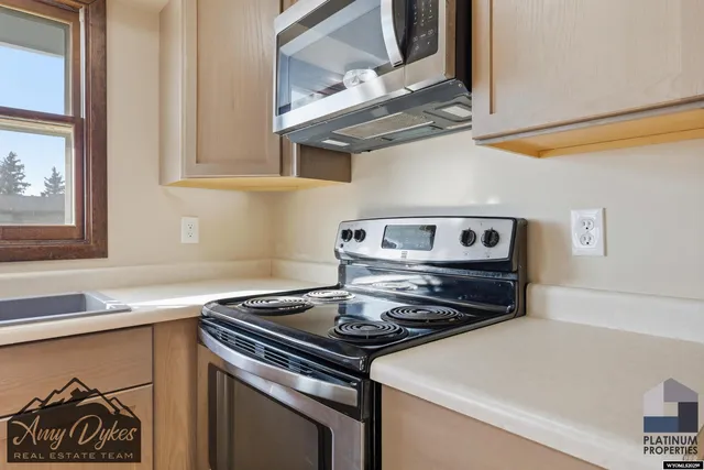 $299,900 | 531 Seminoe Street, Casper, WY 82609