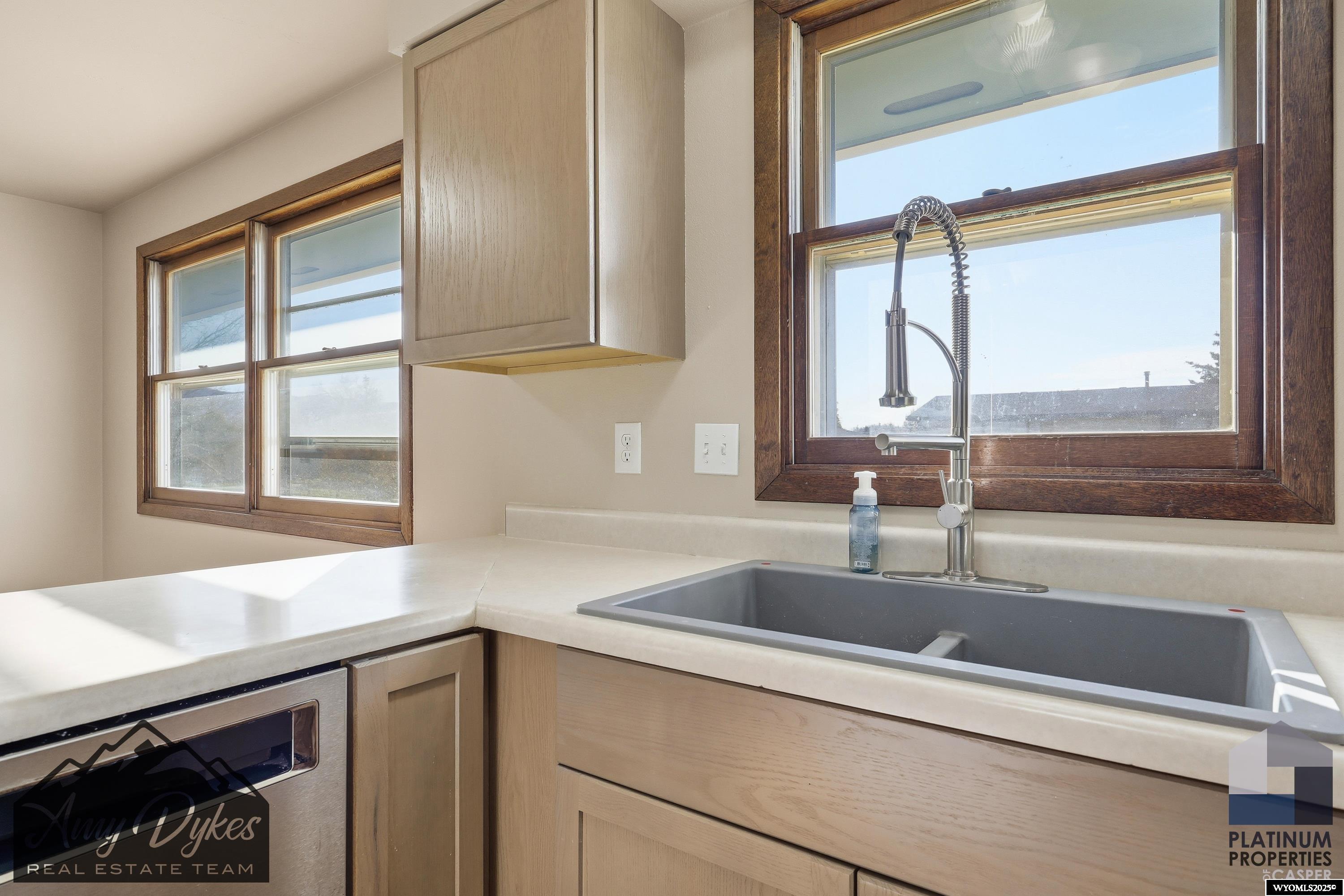 531 Seminoe Street Casper, WY 82609 - Photo 7 of 23