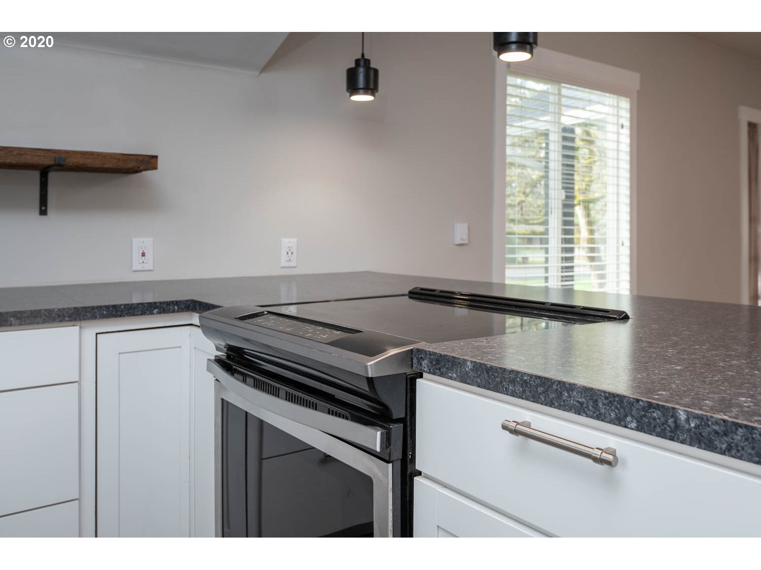 14463 South Graves Road Mulino, OR 97042 - Photo 8 of 28 Gallery Image 8